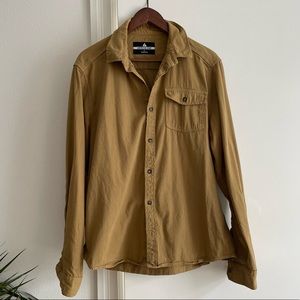 American Giant Camel Tan Mens Button Down Work Shirt in Size Large